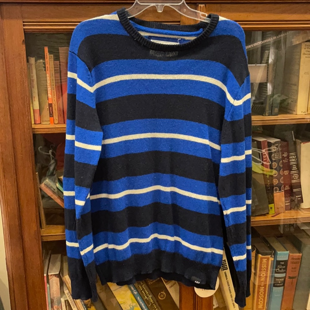Aeropostale Men’s large blue stripe sweater,nylon, acrylic and wool.